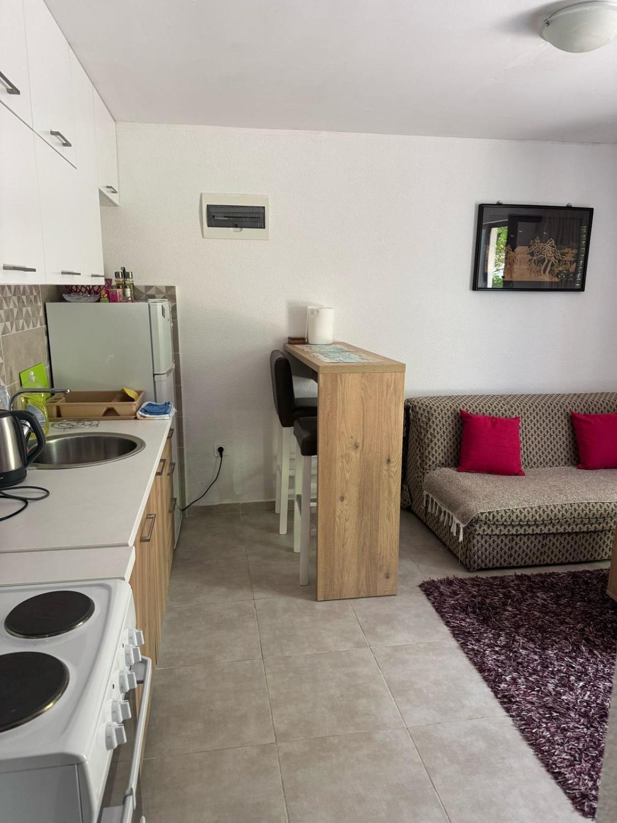 Midpoint Daire Kotor Dış mekan fotoğraf